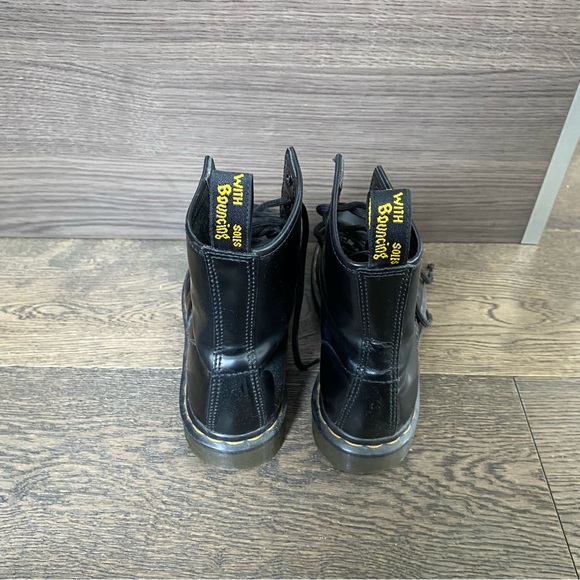 Dr. Martens 1460 Women’s Smooth Leather Lace Up Boot - Picture 4 of 6